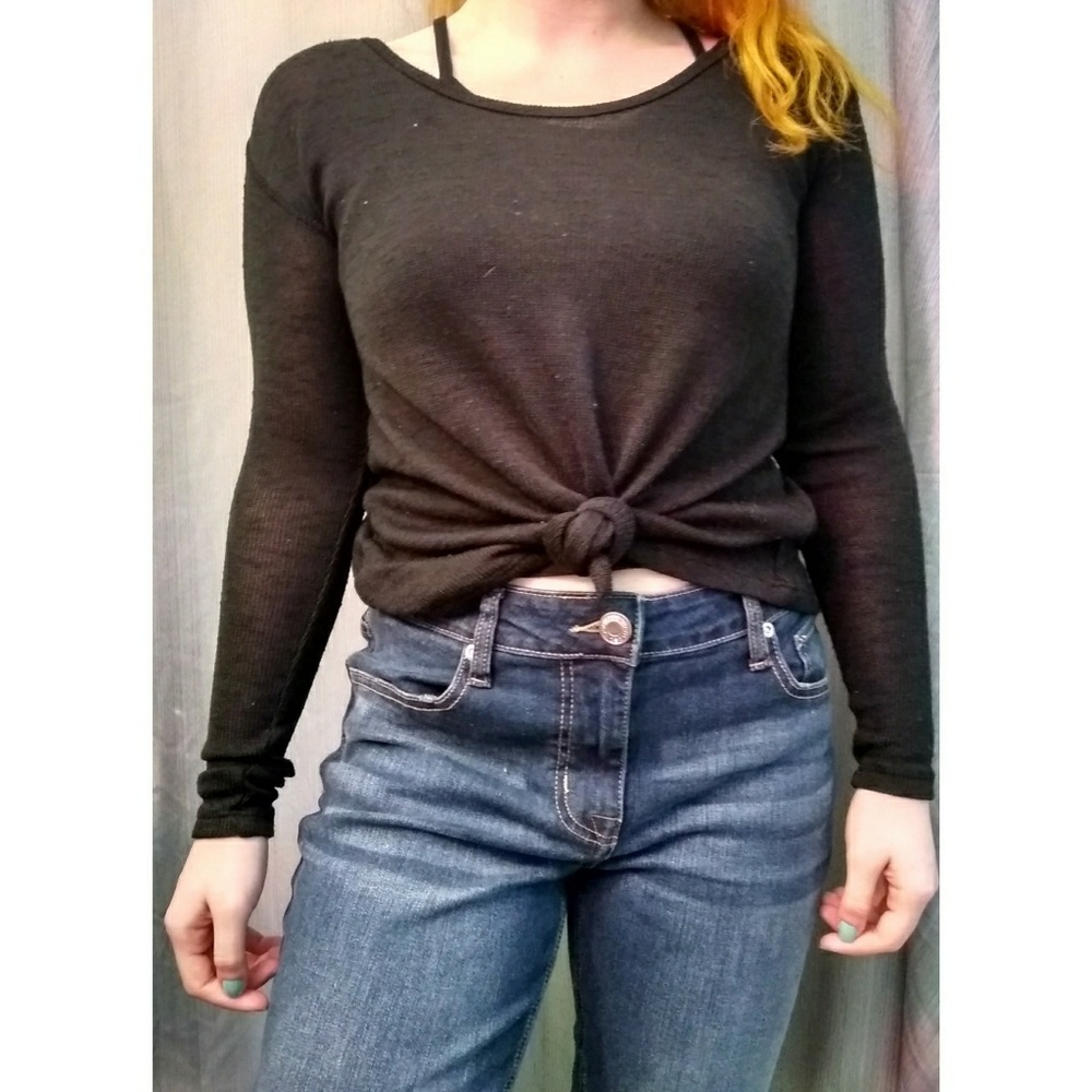 Black Aeropostale sweater